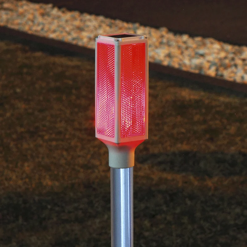 Solarbetriebene Landschaftsbeleuchtung Pfähle