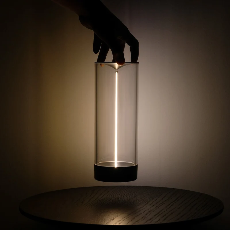 Skanto | GlowBright | Tragbare LED-Lampe mit kabellosem Design
