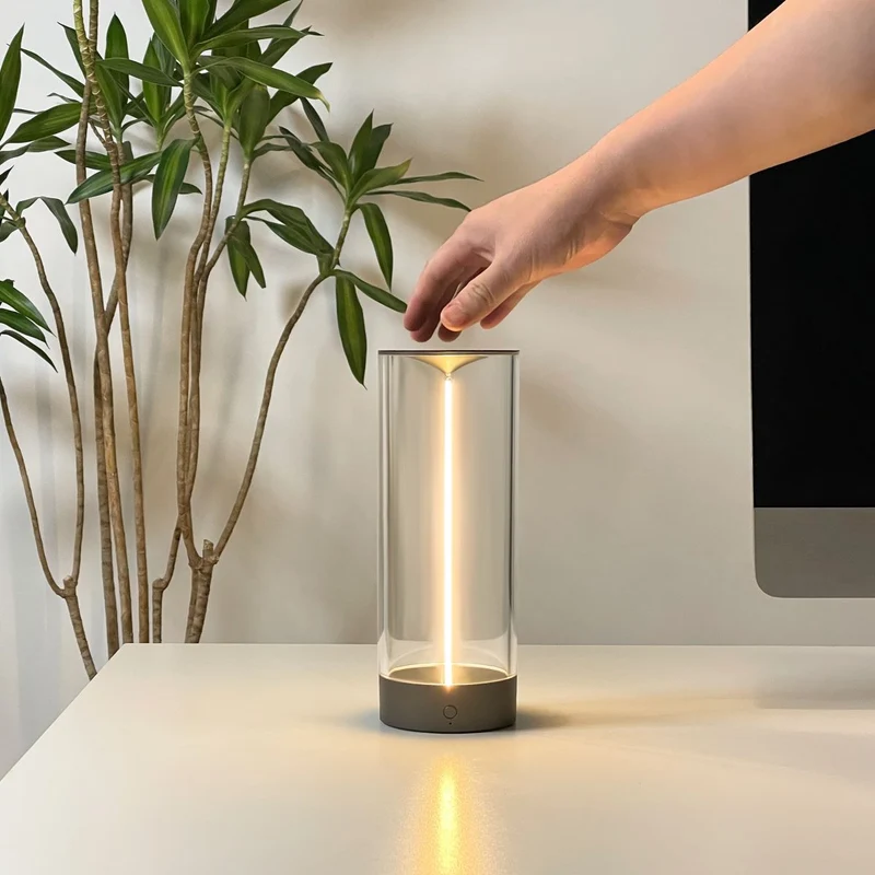 Skanto | GlowBright | Tragbare LED-Lampe mit kabellosem Design