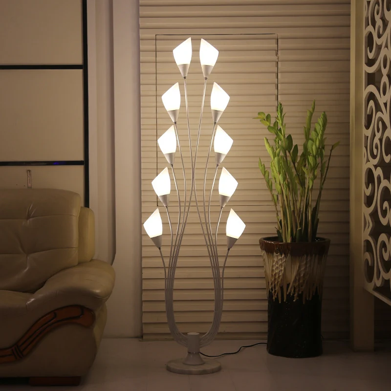 Moderne Künstlerische Stehlampe