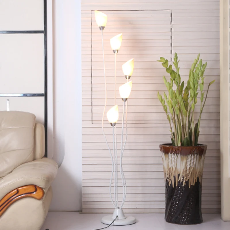 Künstlerische LED Stehlampe