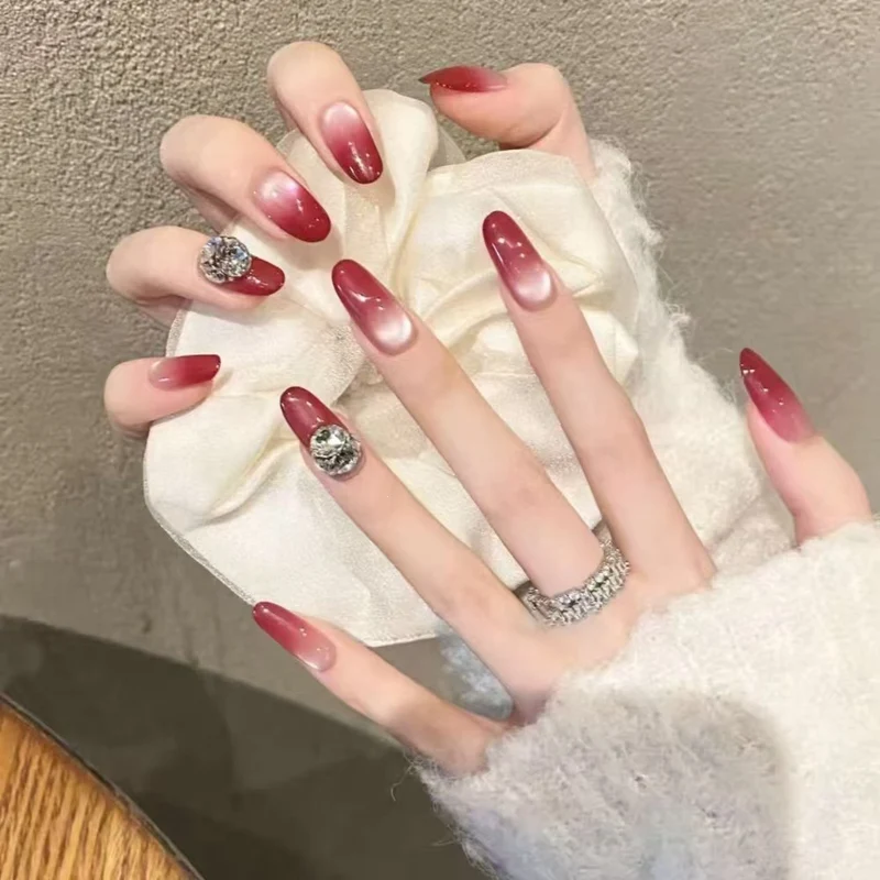 Elegante Künstlerische Stiletto Nagelverzierungen