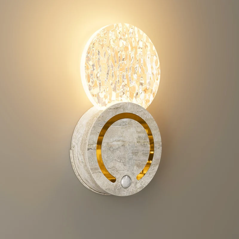 Moderne sensoraktivierte Wandleuchte