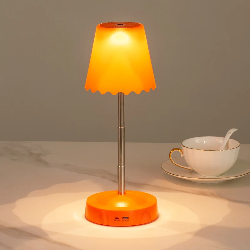 Moderne einstellbare RGB-Tischlampe