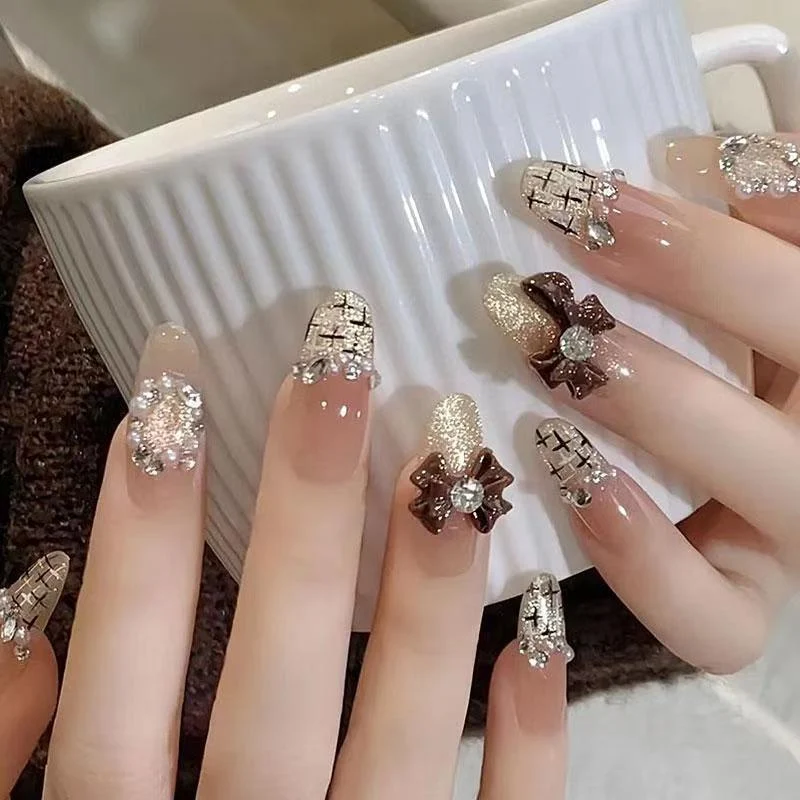 Dekorative Stiletto Press-On Nägel