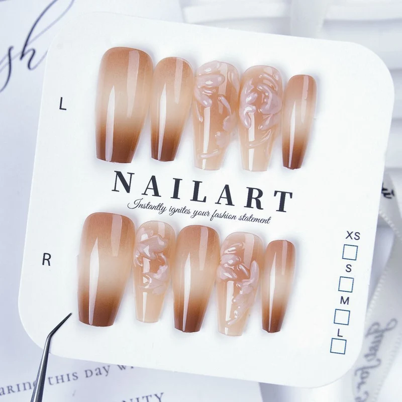 Dekorativer Stiletto Press-On Nagelset