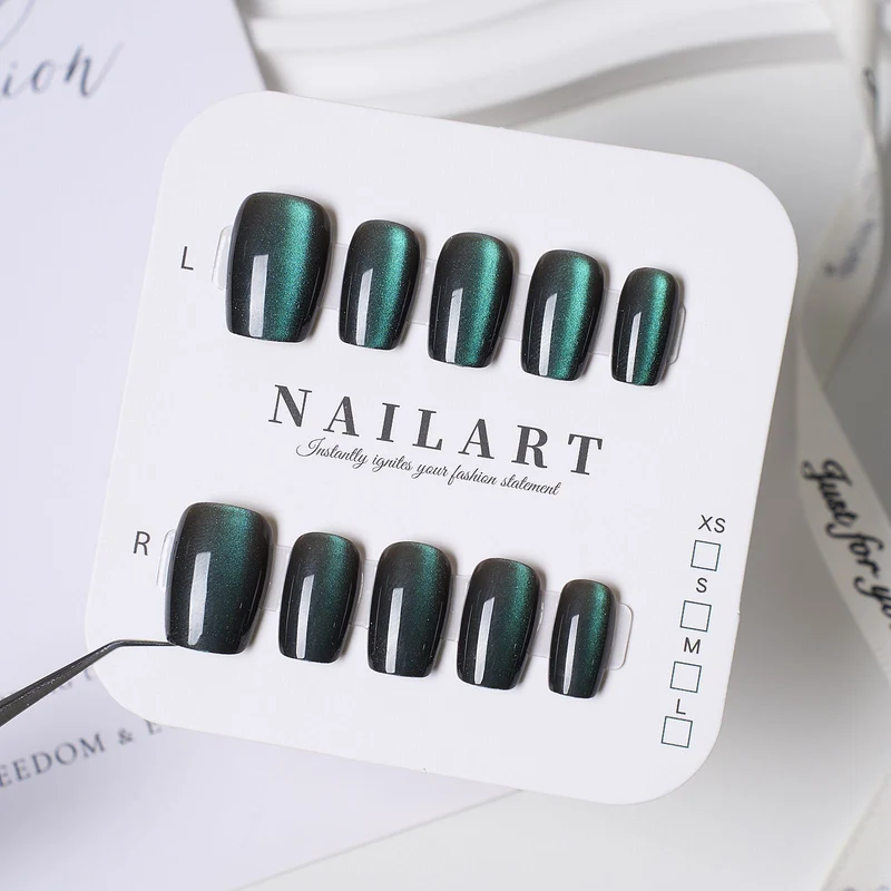 Dekorativer Stiletto Press-On Nagelset