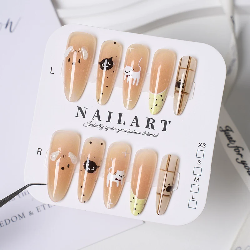 Dekorativer Stiletto Press-On Nagelset