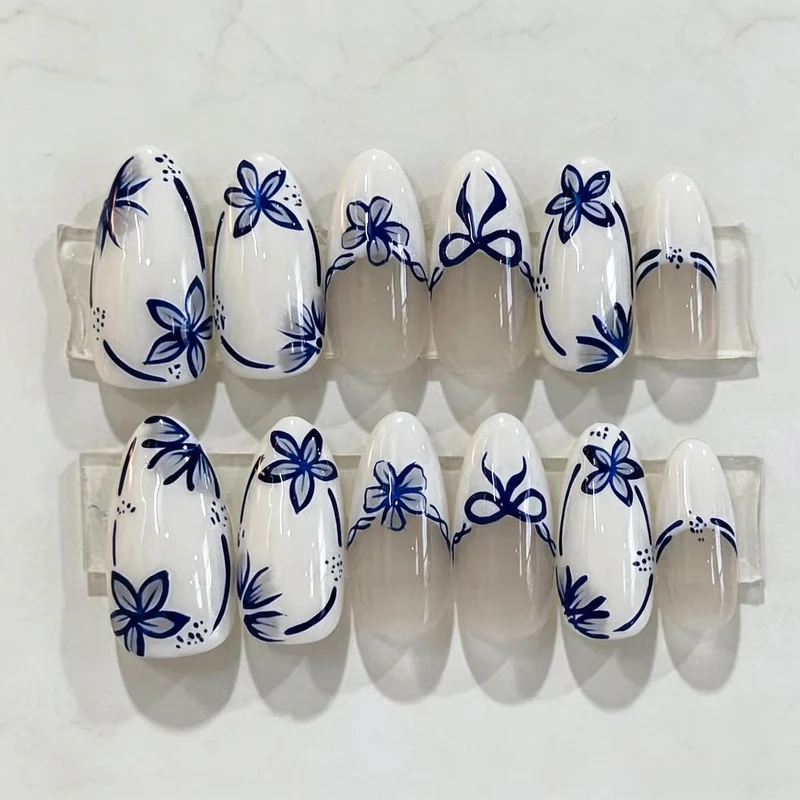 Manuelles, florales Drucknagel-Set
