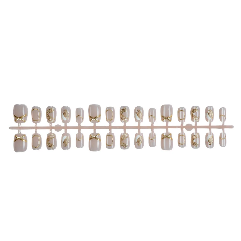 Luxuriöses Gold-akzentuiertes Press-On-Nagelset