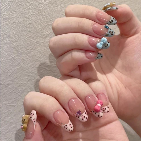 Dekorative Nagelkunst