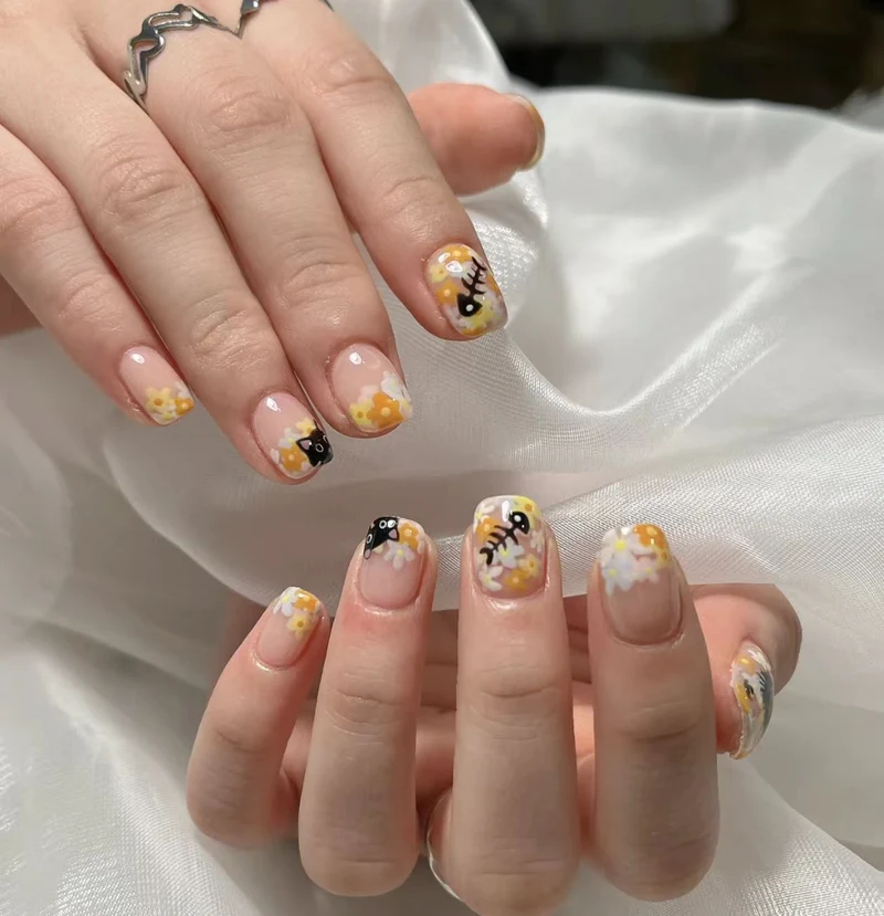 Dekorative Nagelkunst