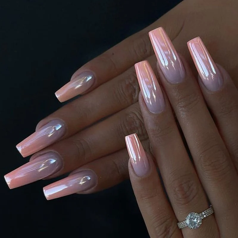 Glänzendes mandelförmiges Press-On-Nagelset