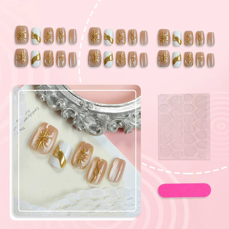 Elegante goldverzierte Press-On-Nagelkunst-Set