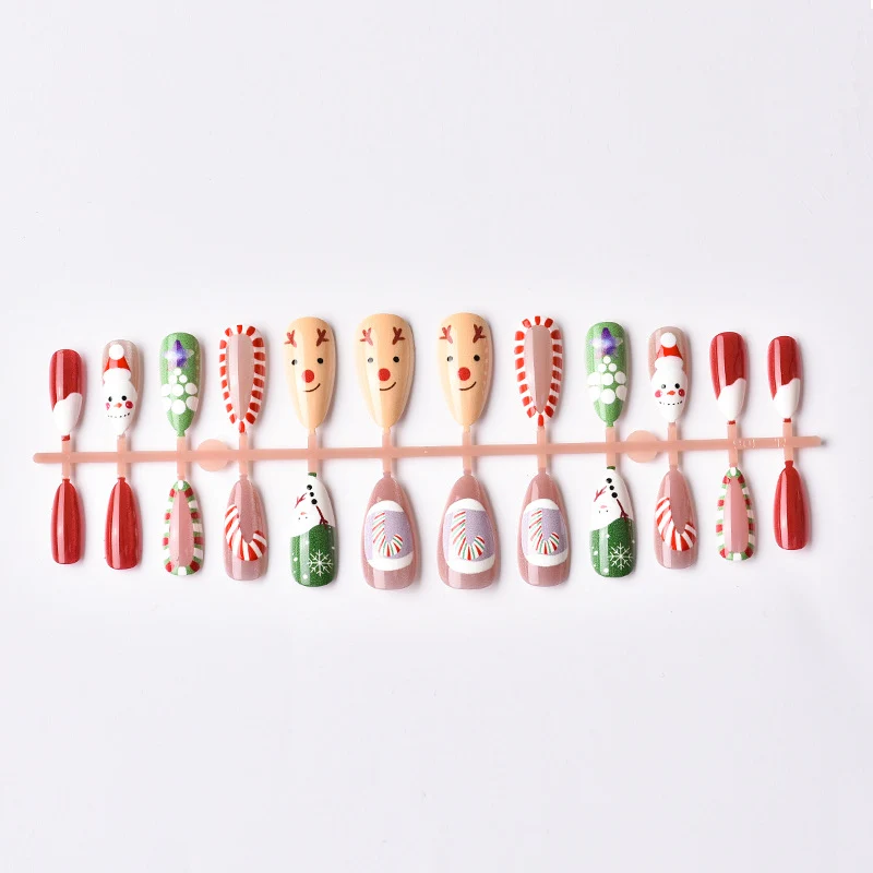 Festliches Feiertags-Nagelkunst-Design