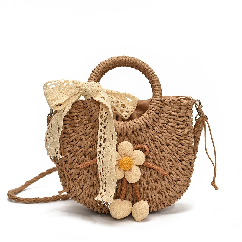 Handgefertigte Blumenakzent-Stroh-Tasche