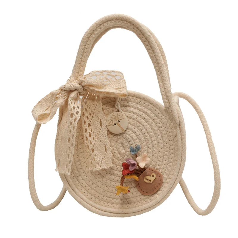 Handgefertigte Blumenakzent-Strohtasche