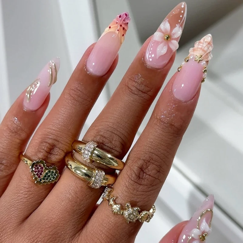 Verzierte Press-On-Nagelset
