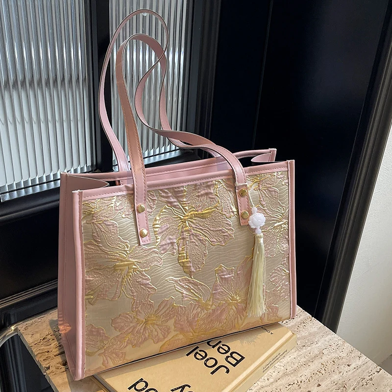 Floral bestickte Handtasche