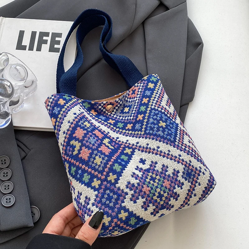 Moderne Gewebte Handtasche