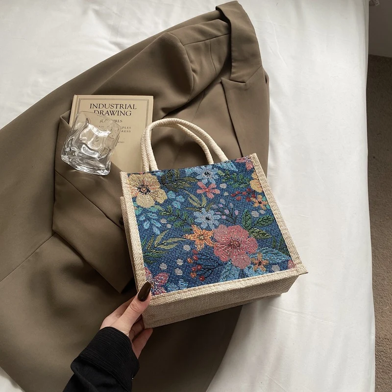 Blumenverzierte Mini-Tote-Bag