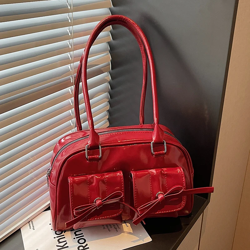 Modische lackierte Lederhandtasche