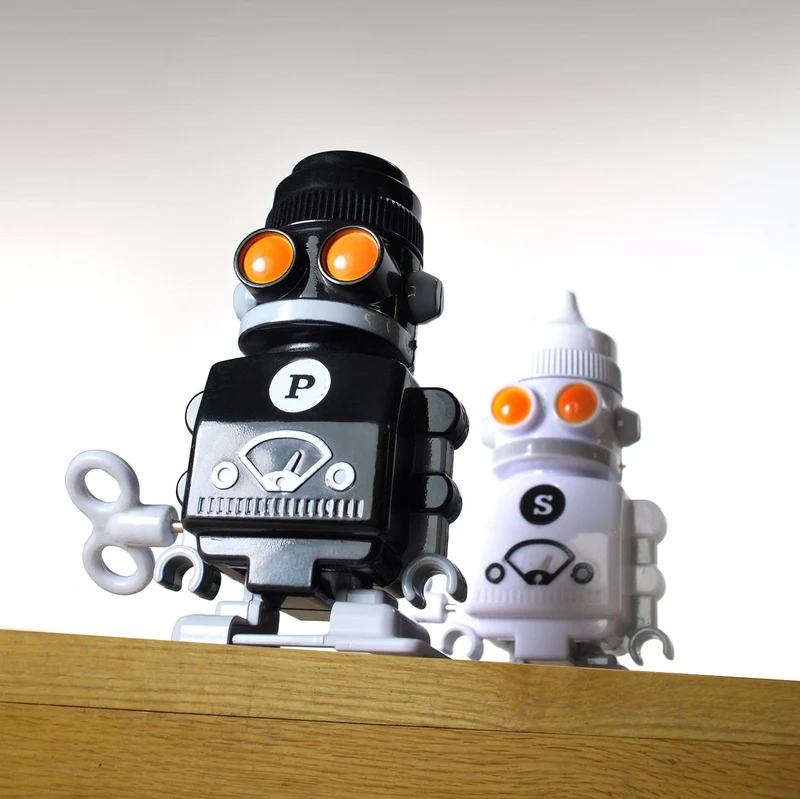 Salt and Pepper Robot Shakers