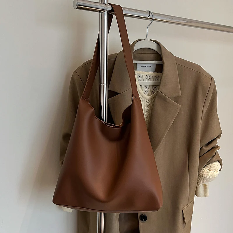 Moderne Minimalistische Schultertasche