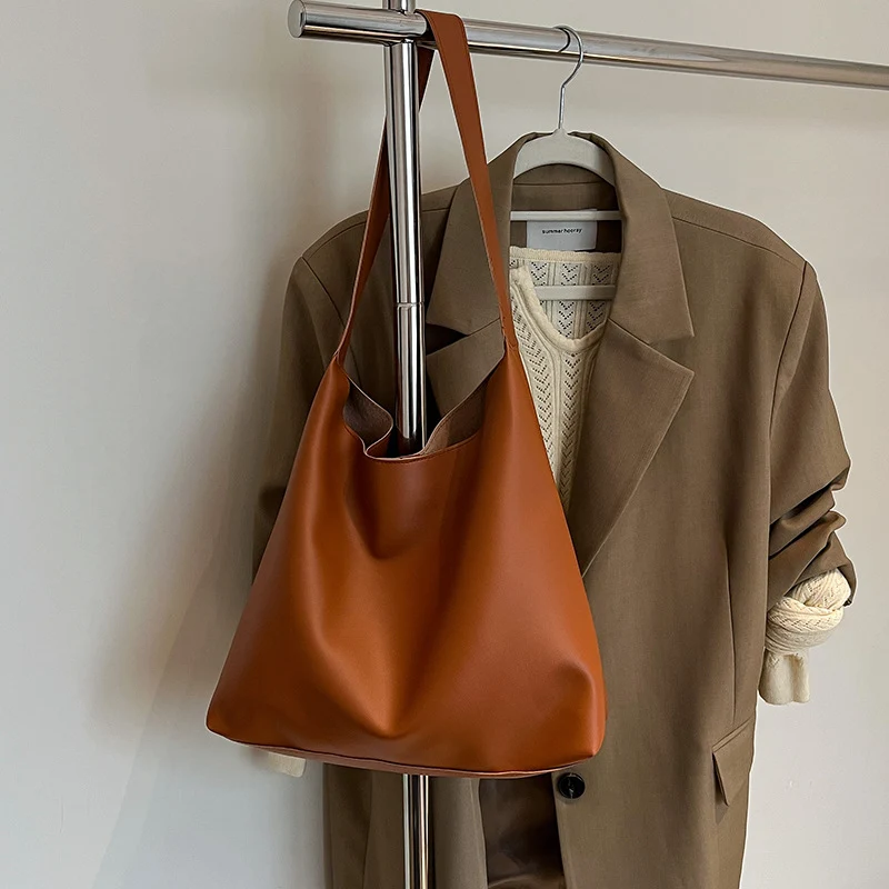 Moderne Minimalistische Schultertasche