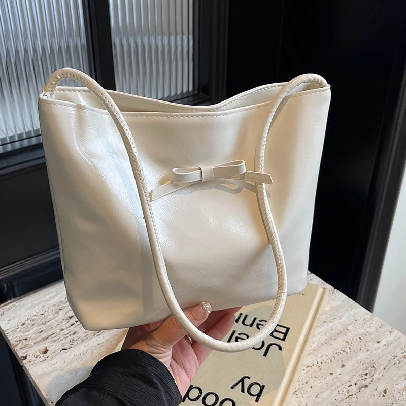 Elegante Kunstleder-Handtasche