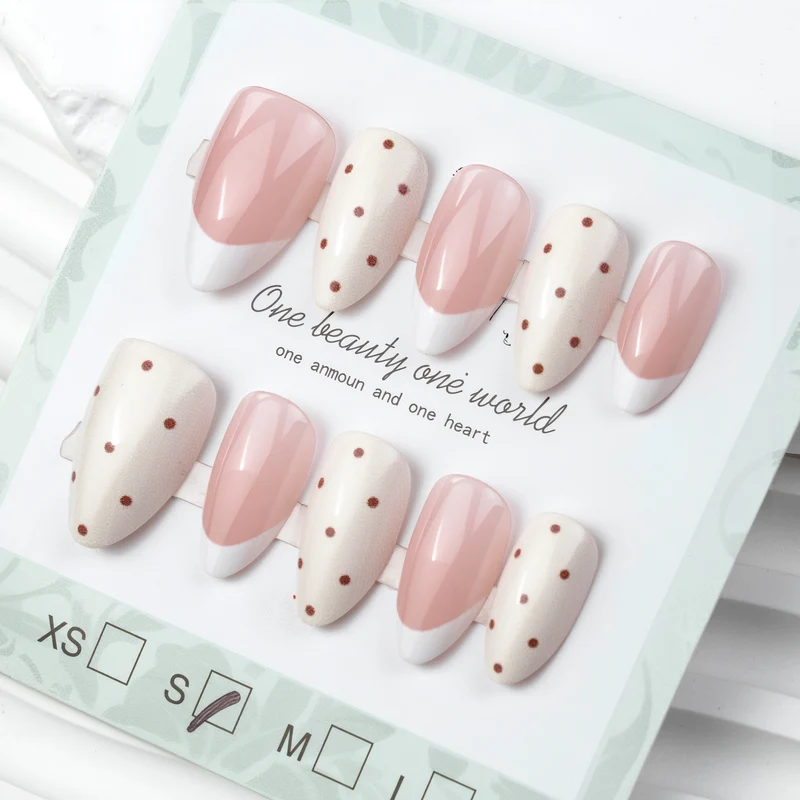 Elegantes französisches Tipp-Press-On-Nagelset