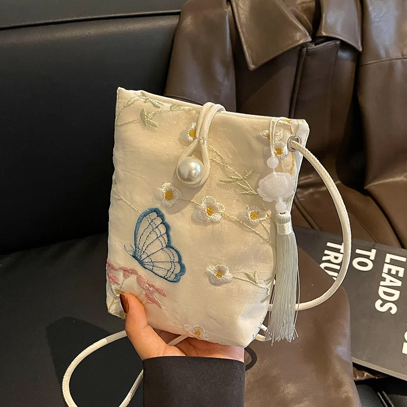 Elegante Bestickte Abendtasche