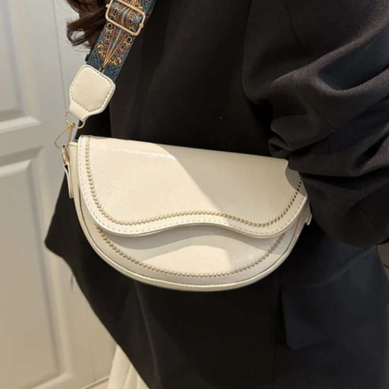 Elegante strukturierte Umhängetasche