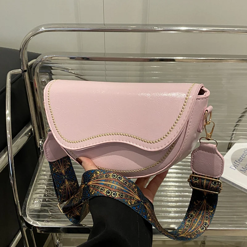 Elegante strukturierte Umhängetasche