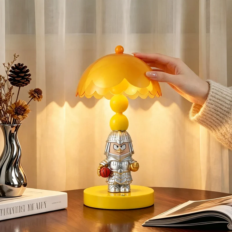 Pinguin-Tischleuchte mit Rüstung, ABS