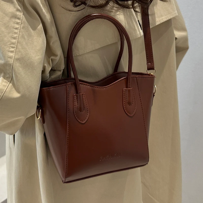 Luxuriöse strukturierte Handtasche