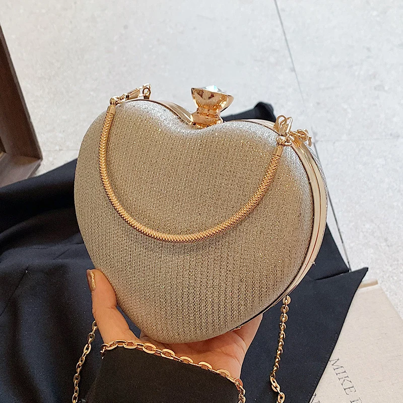 Glamouröse herzförmige Abend-Clutch
