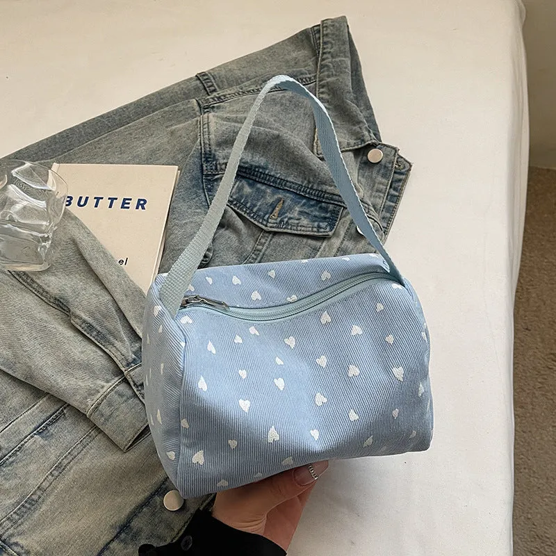 Hübsche Handtasche mit Herzmuster