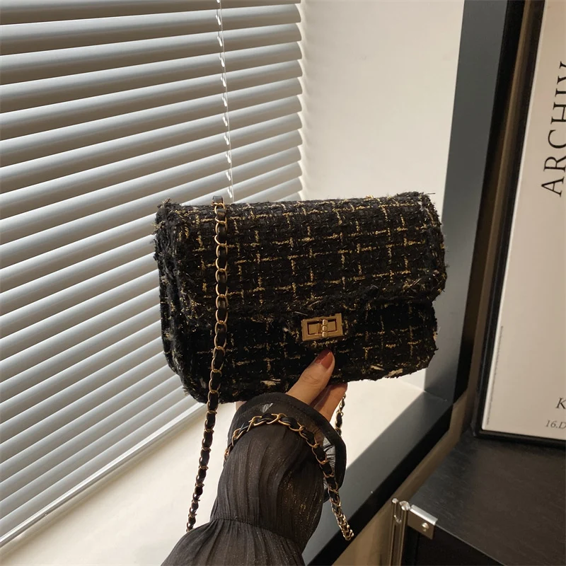 Elegante Texturierte Abend Clutch