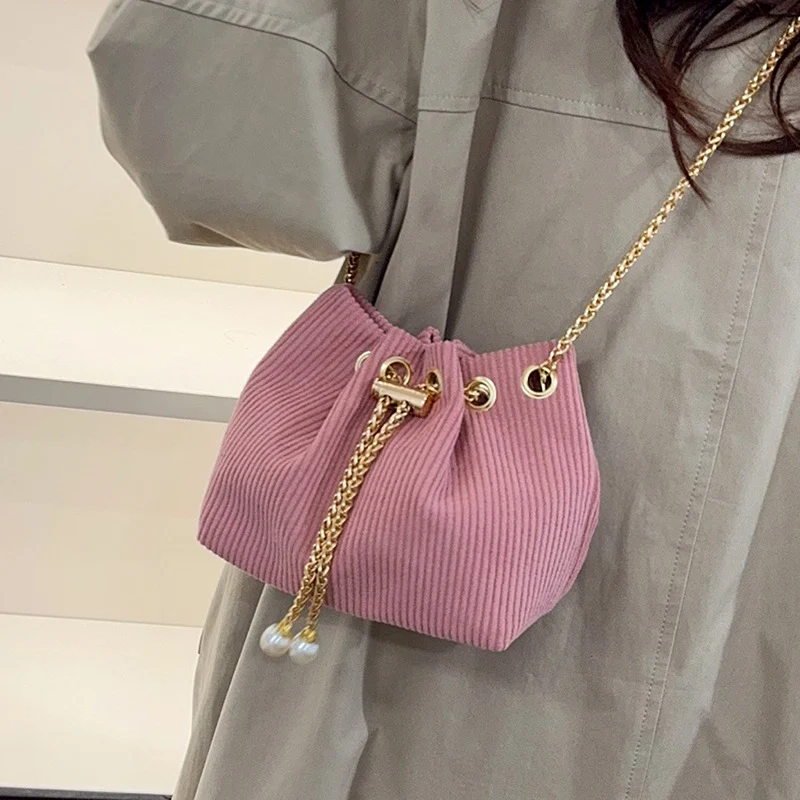 Elegante strukturierte Drawstring Bucket Bag