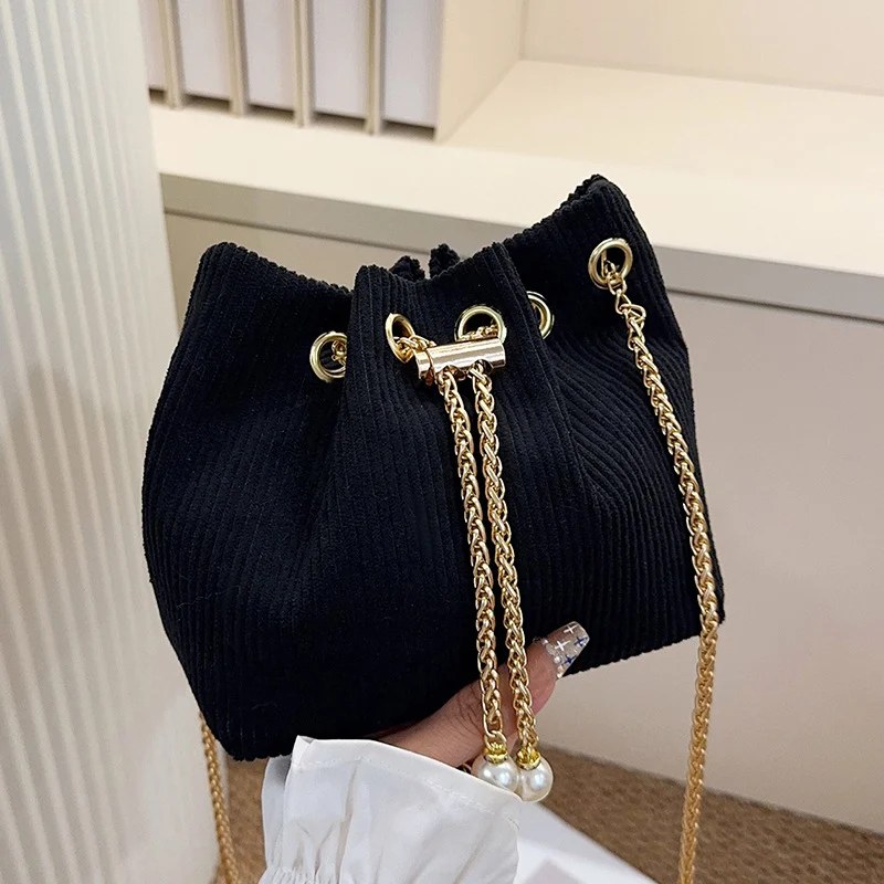 Elegante strukturierte Drawstring Bucket Bag