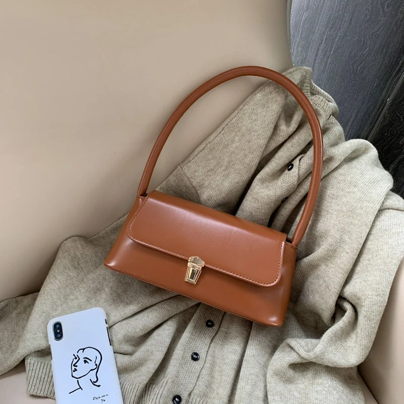 Strukturierte Handtasche