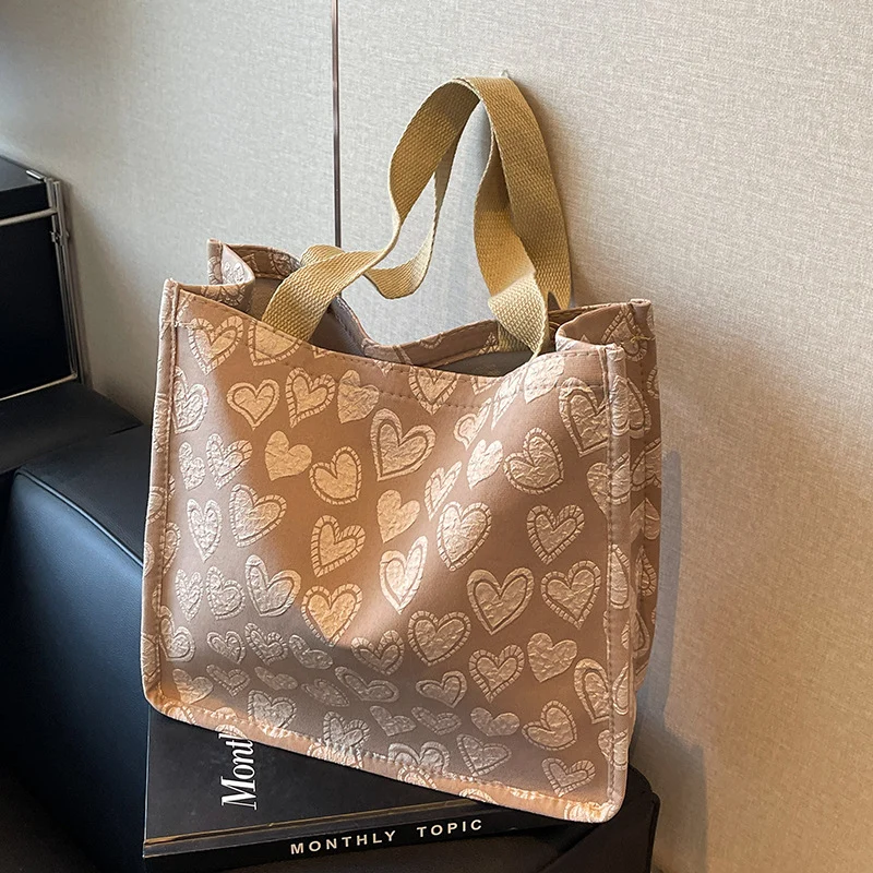 Herz-bestickte Utility Tote