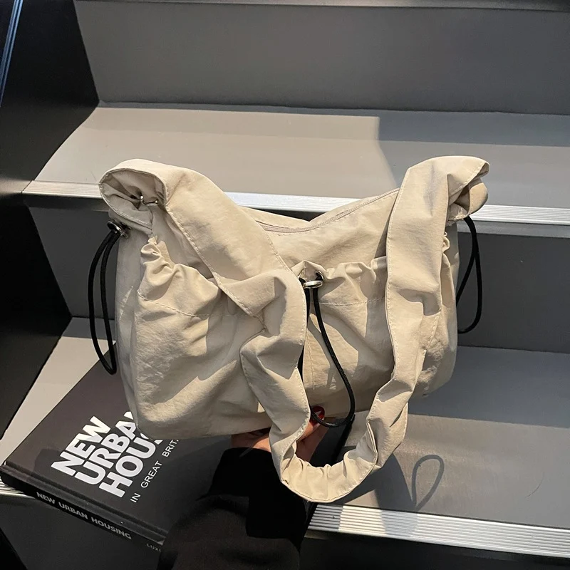 Rüschentasche aus Stoff