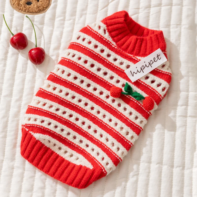 Strickpullover für Hunde mit Kirschmuster