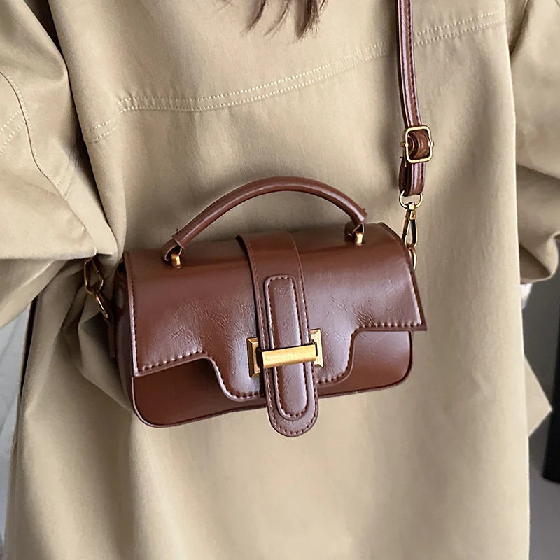 Kompakte stilvolle Handtasche 1790616953