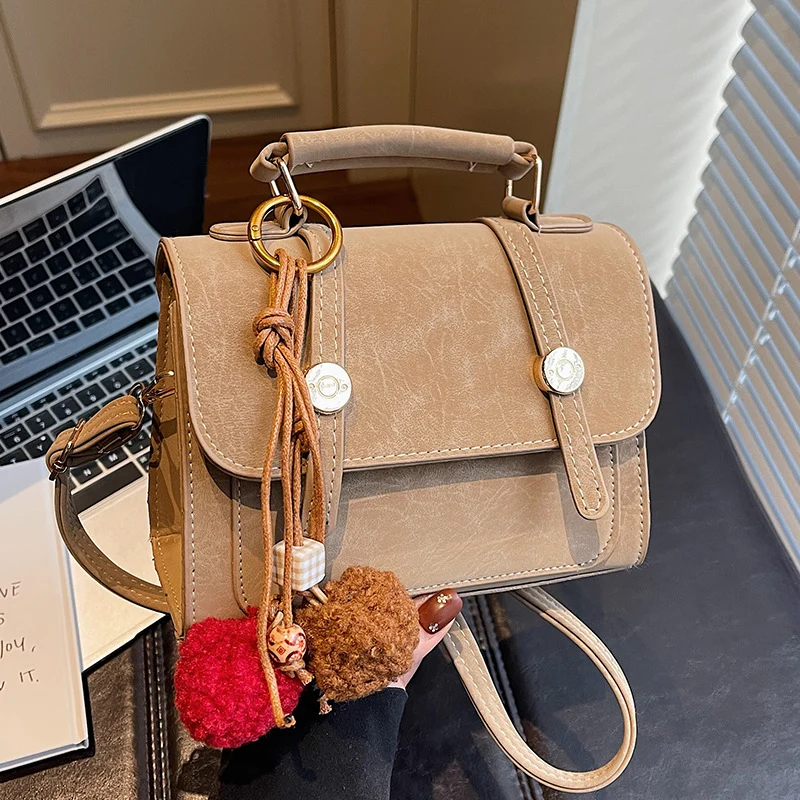 Klassische strukturierte Handtasche