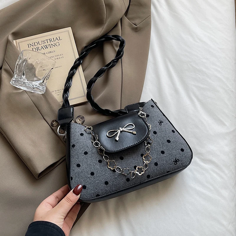 Klassische Polka-Dot Handgefertigte Schultertasche