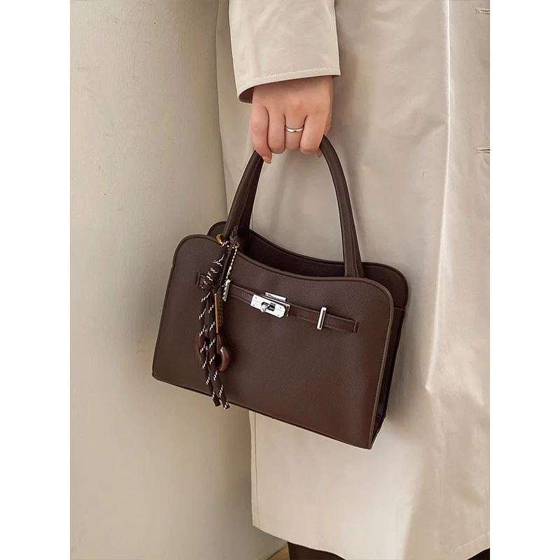 Elegante handgefertigte strukturierte Handtasche