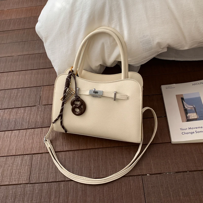 Elegante handgefertigte strukturierte Handtasche